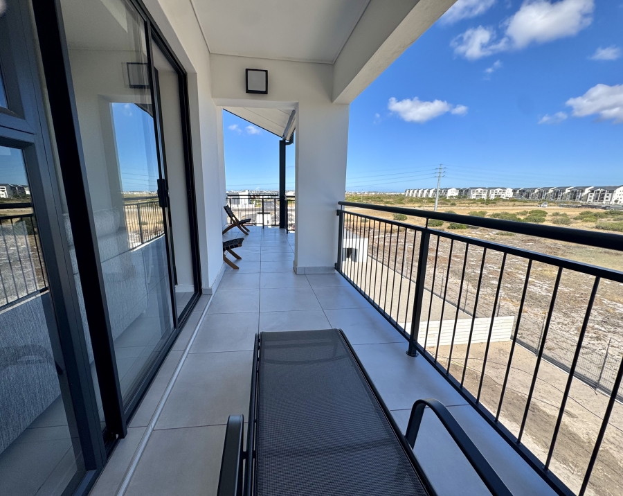 To Let 1 Bedroom Property for Rent in Sandown Western Cape